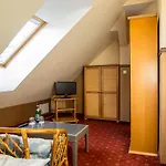 住宿加早餐酒店 Perla Karkonoszy - W Samym Centrum Karpacza 3*
