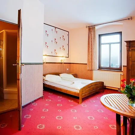 Couette-café Perla Karkonoszy - W Samym Centrum Karpacza 4*